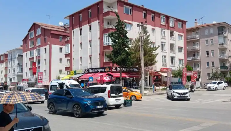 Taksi ile Otomobil Çarpıştı: Kazanın Ayrıntıları ve Yaralıların Durumu