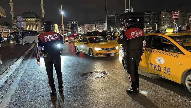 İstanbul'da 'Huzur' Operasyonu: Bir Gecede 873 Gözaltı!