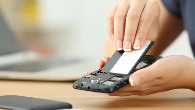 Xiaomi CEO’su Karpuz Testi ile Bataryalarının Dayanıklılığını Kanıtladı