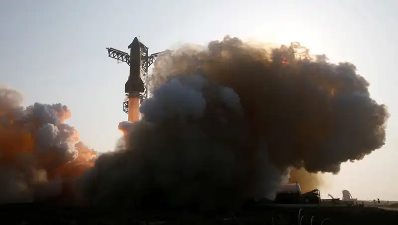 Starship Roketinin 9'uncu Testi: Başarı mı, Hayal Kırıklığı mı?