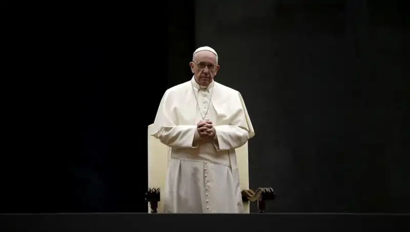 Papa Francis: Kapıcılıktan Vatikan'ın Zirvesine Yükseliş Hikayesi