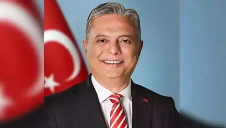 CHP Genel Başkan Adayı Ümit Uysal: Siyasi Kariyeri ve Vizyonu Nedir?