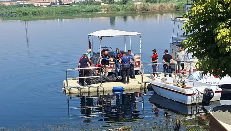 Fırat Nehri'nde Gizemli Bulgu: Erkek Cesedi Neden Oraya Geldi?