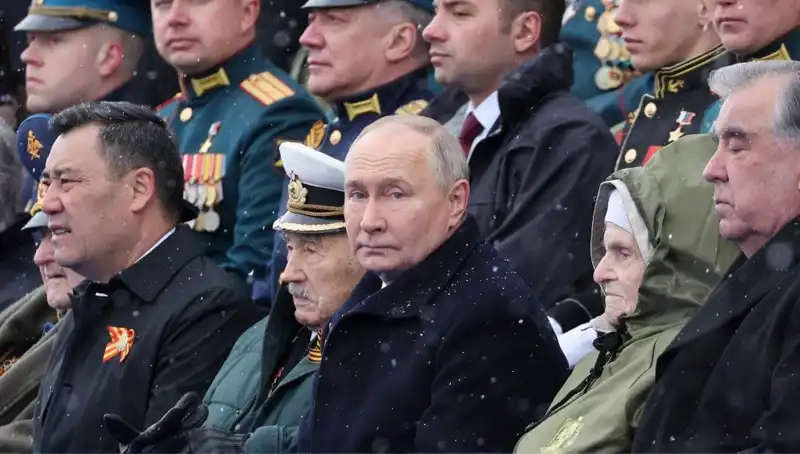 Rus Ordusu Genişliyor: Putin’in Stratejik Hamleleri Dünya Gündeminde