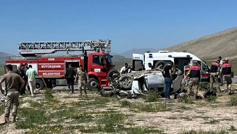 Van'da Meydana Gelen Feci Kaza: 4 Kişi Hayatını Kaybetti