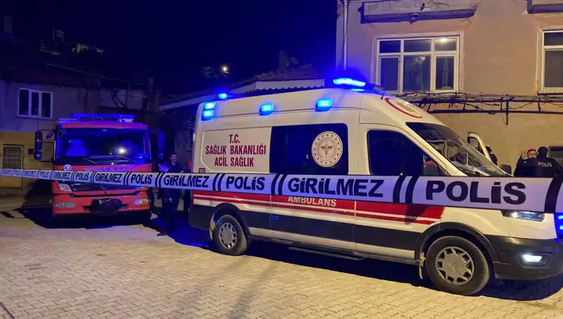 Yaşlı Adam Evinde Gizemli Yangında Hayatını Kaybetti
