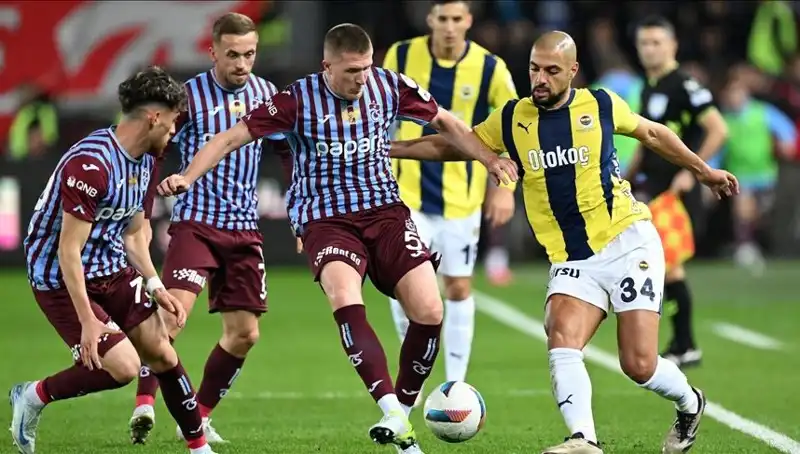 Fenerbahçe ve Trabzonspor Kadıköy'de Kritik Derbide Kapışıyor!