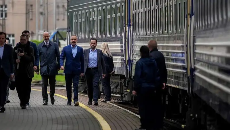 Dışişleri Bakanı Fidan, Ukrayna Ziyaretinde Stratejik Temaslar Sağladı