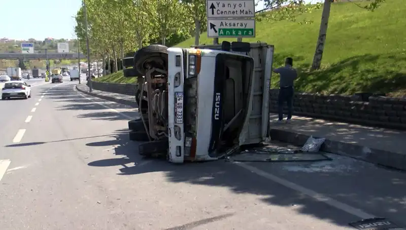 Küçükçekmece D-100 Karayolu’nda Feci Kaza: Trafik Durma Noktasına Geldi
