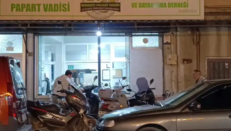 Bıçaklı Kavga Sonrası Bir Kişi Ağır Yaralandı: Yerel Halk Şokta!