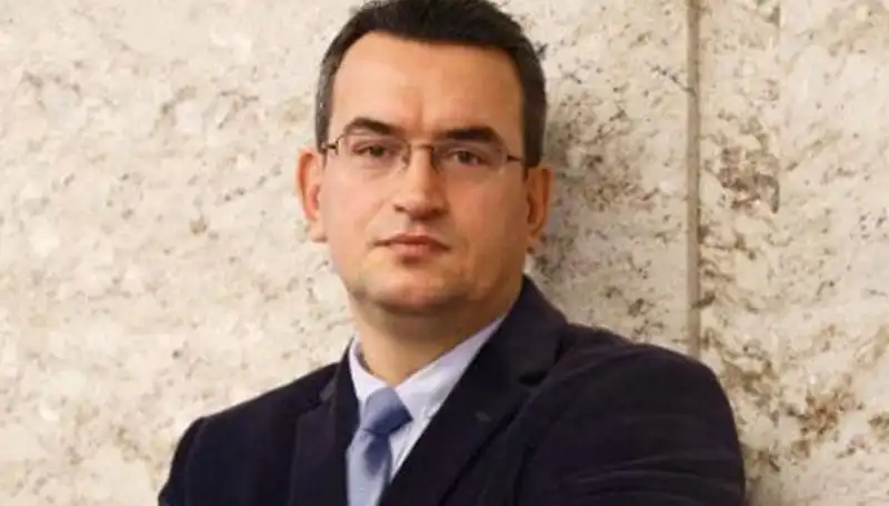 Metin Gürcan: DEVA Partisi’nin Kurucu Üyesi Kimdir ve Ne Yapmaktadır?