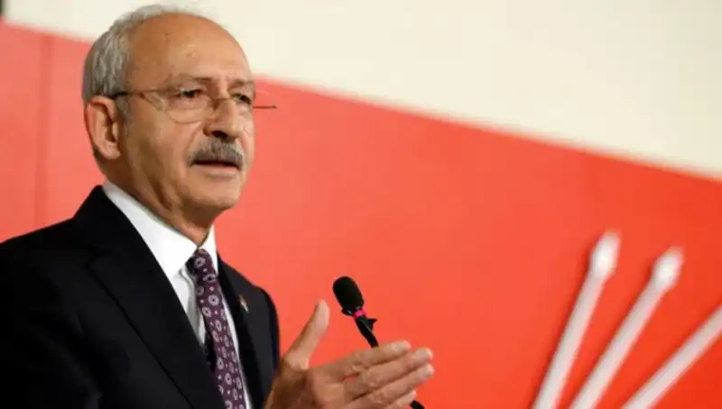 Kemal Kılıçdaroğlu'ndan Kurultay Kararına Destek: Partisine Yön Veriyor