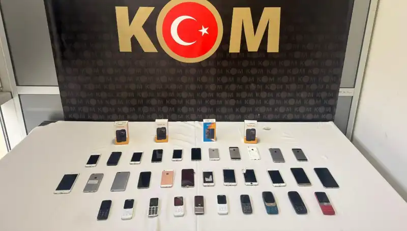 Gümrük Kaçağı 37 Cep Telefonu Ele Geçirildi: Yeni Yöntemler ve Etkileri